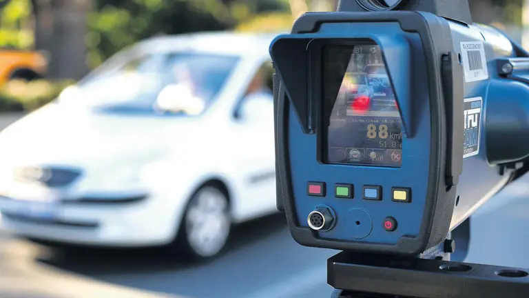 Wheatbelt mobile speed camera operator charged after allegedly causing near head-on crash