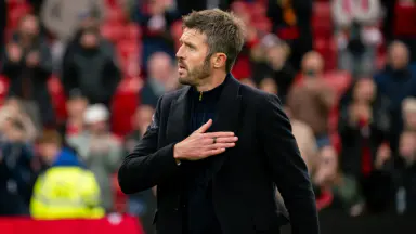 맨체스터 유나이티드 감독, 섭외 이후 성적: 마이클 캐릭 (Michael Carrick) 경질 위기