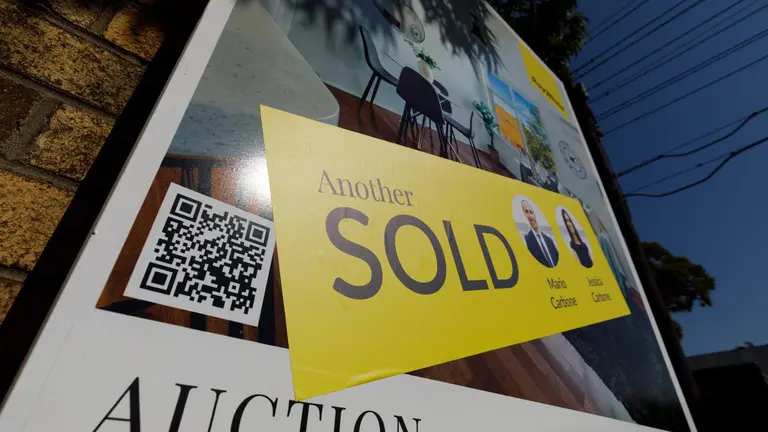 RBA assistant governor Christopher Kent rejects claims rate hikes only hurt mortgage holders