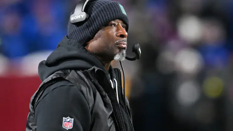 End of Aaron Glenn? Why Jets' loss to winless Dolphins should be final straw for head coach
