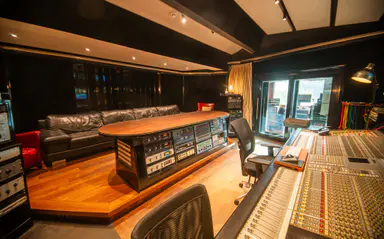 Grove Studios joins forces with University of Canberra