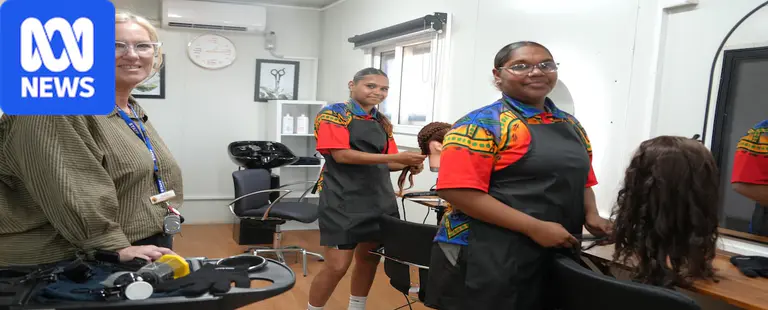 Students run hairdressers and cafe at remote Indigenous school