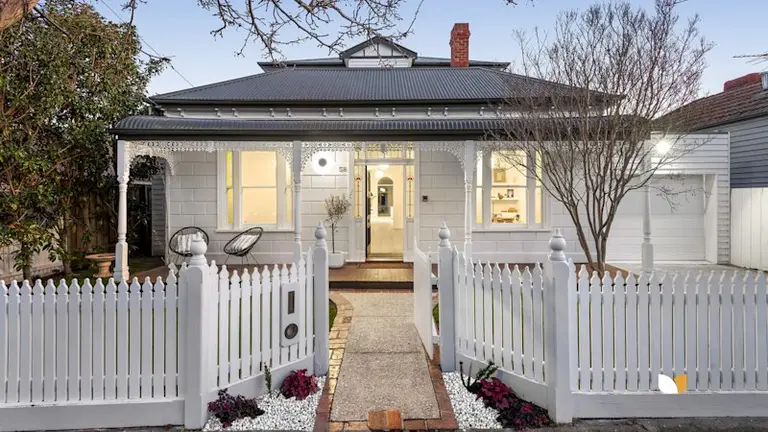 Moonee Ponds vendors reduce price hopes to sell $2,817,500 renovated home