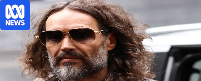 러셀 브랜드 (Russell Brand)가 강간 후 21세 여성을 '짐승처럼 대했다', 법정 증언