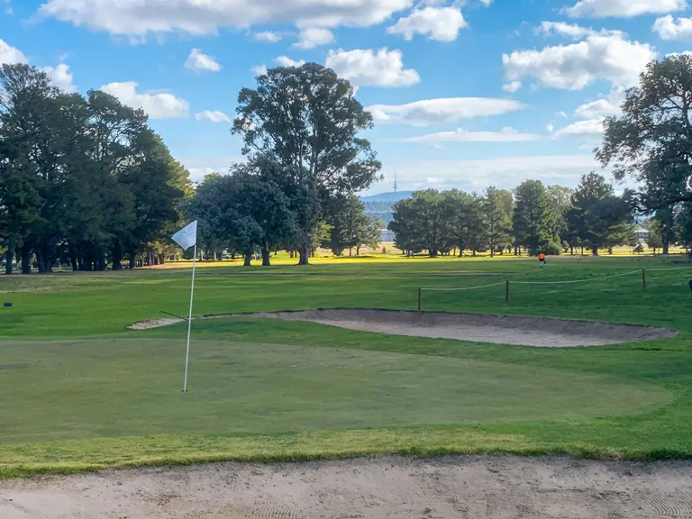 Fairbairn Golf Club recruits MPs in bid to save course from closure in Defence sell-off