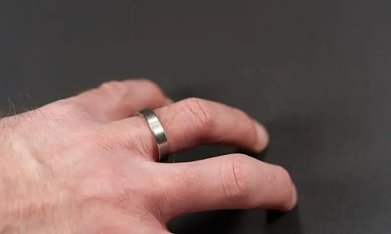 Till rescue do us part – Casino crew cuts stuck wedding ring