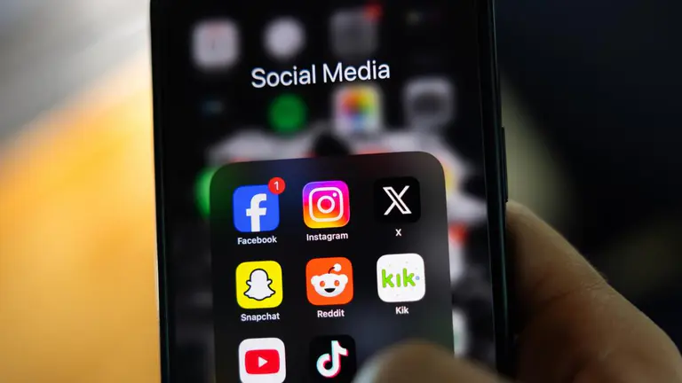 Social media should take down death, rape threats: PM