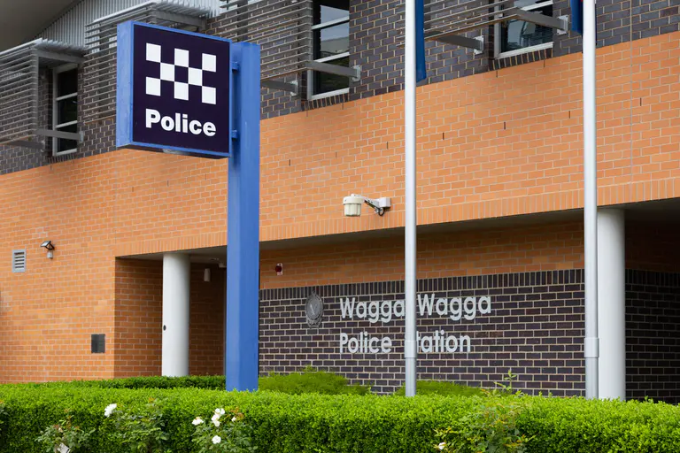 Man arrested in Wagga after woman allegedly stabbed multiple times in Leeton
