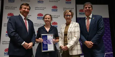 新南威尔士州地方政府女性奖项中，Gunnedah Shire Council 两名女性获表彰