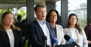 Free dental clinic promised as election battle heats up