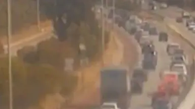 珀斯交通：Beckenham 的 Roe Highway 发生车祸，周四下班高峰交通严重拥堵