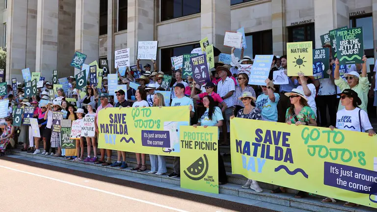 Matilda Bay ferry terminal: Protest to go to Parliament House, after community rallies against the project