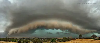 Winds top 100km/h, temperatures plunge as storms sweep Riverina