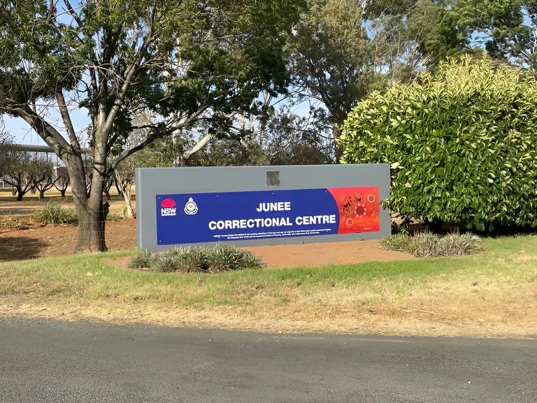 Junee prisoner may have found cable ties in rubbish before killing himself, coroner finds