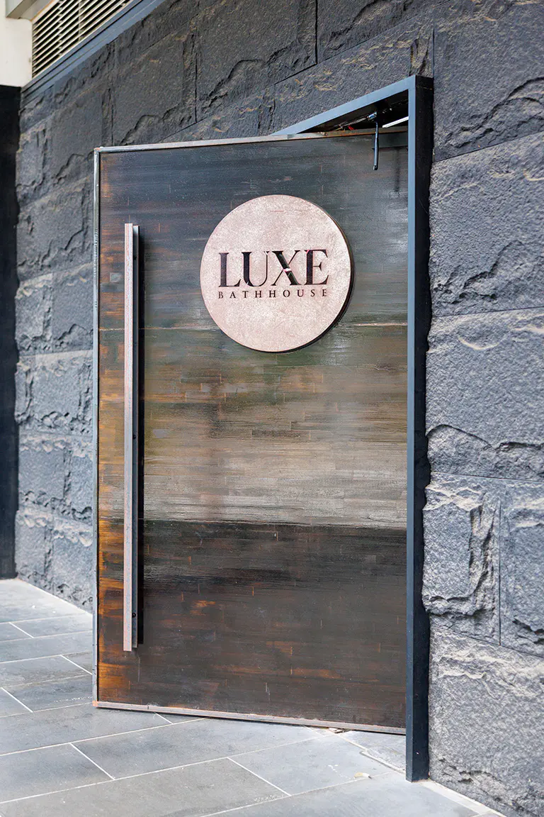 Luxe Bathhouse, 도클랜즈의 조용한 한적한 구석에서 평온을 찾다