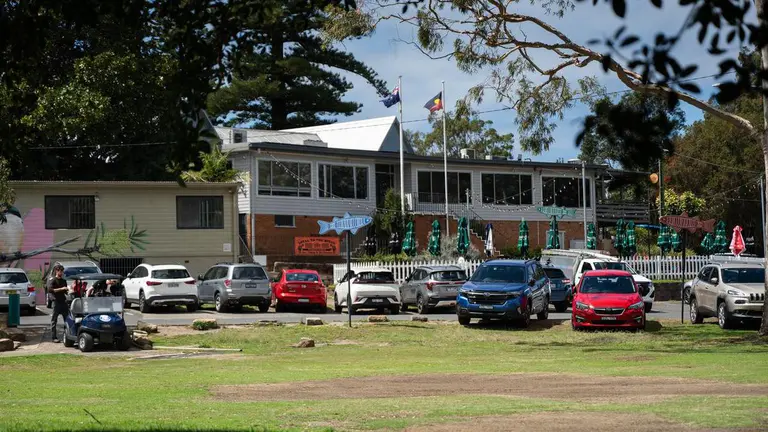 PM admits he was 'not correct' on golf course grant