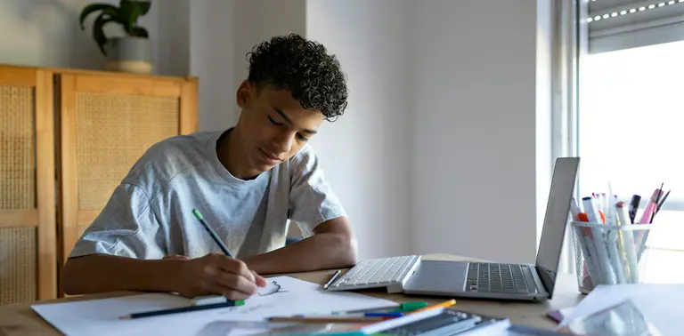 Doing end-of-year exams? 5 foods that are good for brain health – and what to avoid