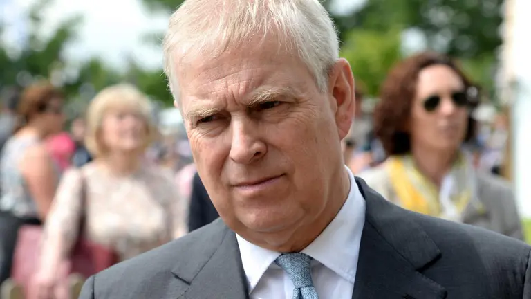 高等法院裁定安德鲁·芒特巴顿-温莎 (Andrew Mountbatten-Windsor) 家宅搜查令非法