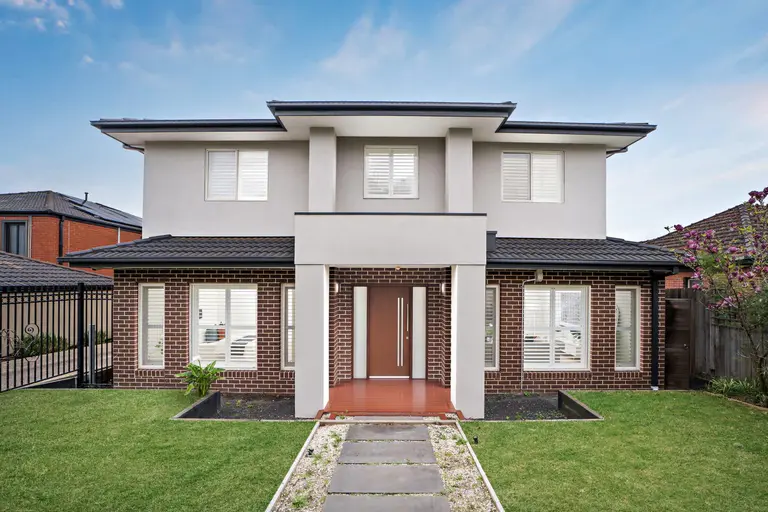 Melbourne auction gains $95k windfall after early reserve price reveal