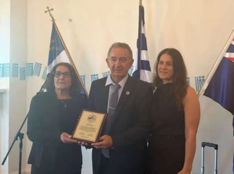 Melbourne’s Greek community commemorates the heroes of 1940 at Axion Esti