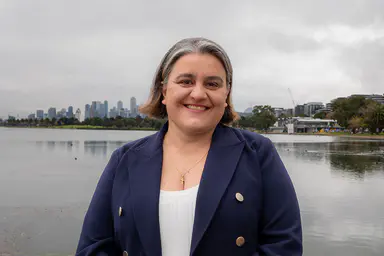 South Melbourne Market trader Georgie Dragwidge makes second run for Albert Park