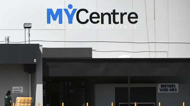 “从未参加过礼拜”：清真寺否认与被控劫机者有关联