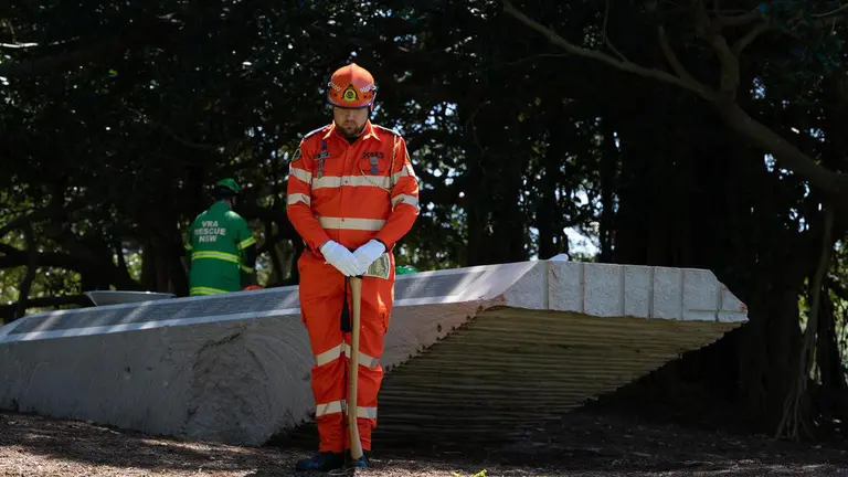 'Everyday heroes': fallen volunteers hailed for service