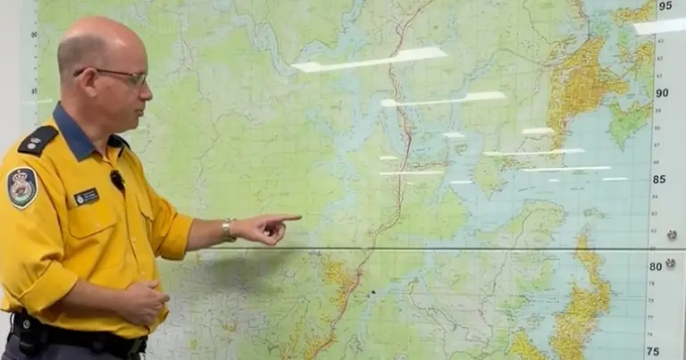 We asked a firefighter about the last major bushfire to hit the North Shore