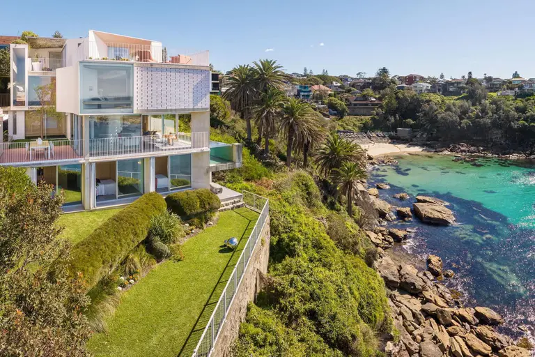 Big blocks, old bones and TV stars: The eclectic homes Aussies loved most