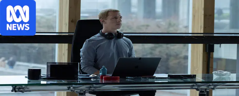 亚伦·索金 (Aaron Sorkin) 再次聚焦脸书 (Facebook)，这次他非常愤怒