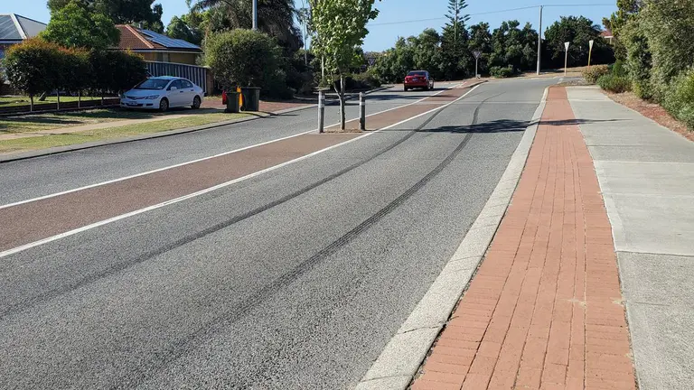 Petition calls for action on speeding in Connolly’s Fairway Circle