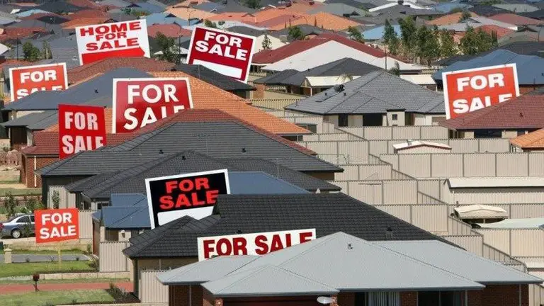 Strata owners must make immediate decision on Airbnb, with no option to change later on, under proposed laws