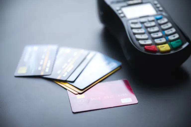 Surcharge Ban: How North Shore Shops Protect Margins