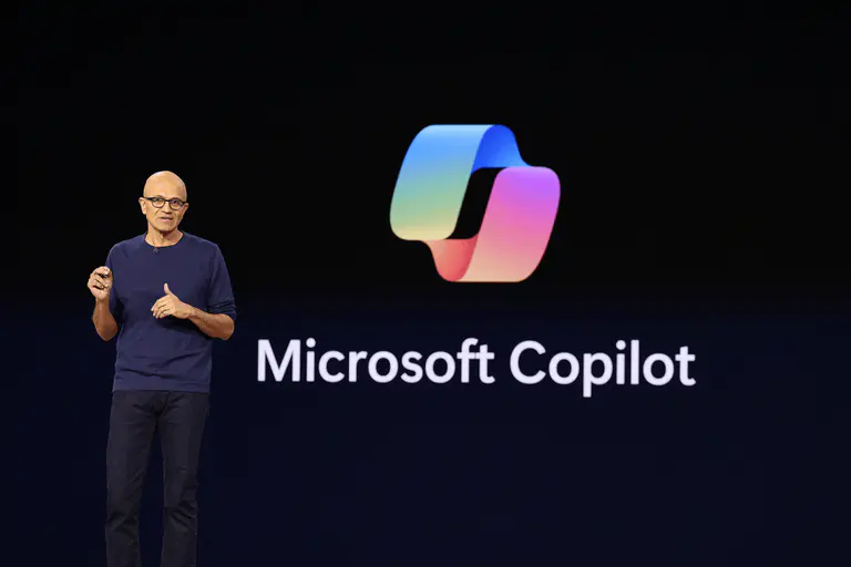 마이크로소프트(Microsoft) 사티아 나델라(Satya Nadella) CEO, AI 모델에 '비상 브레이크' 필요하다고 주장