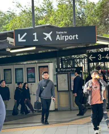 Rail timetable 'backflip' welcomed