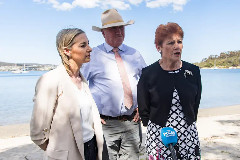 Pauline Hanson and Barnaby Joyce touch down in Tasmania