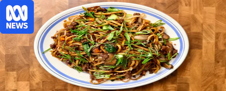 学做丝滑嫩牛肉：简单的酱油牛肉末炒面