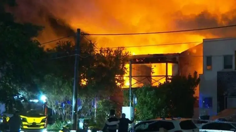 Balaclava-clad arsonist sets himself on fire while torching Abbotsford home
