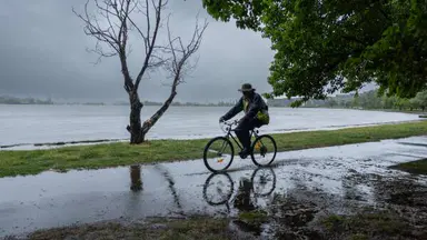 Thunderstorm asthma warning issued in the ACT following storm forecast