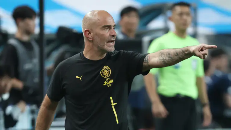 엔초 마레스카, PSG 감독이 챔피언스리그에서 맨시티를 꺾은 뒤 자신들이 '운이 좋았다'고 말했다고 주장