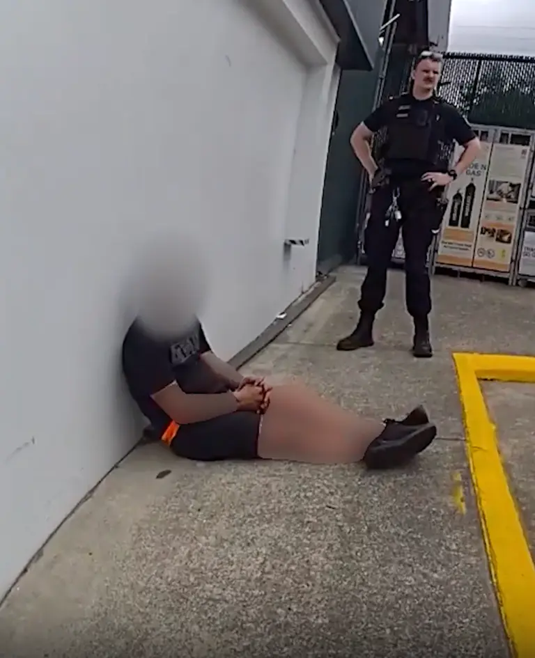 Teen escapes gun-and-sword robbery at Beenleigh servo