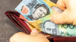 Australia’s largest bank in favour of cash
