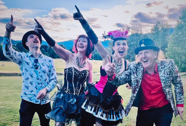 Red-hot line-up to mark Illawarra Folk Festival’s ruby anniversary