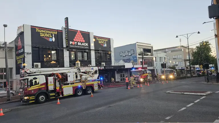 Popular Perth bowling alley Rosemount Bowl goes up in flames, triggering frantic late-night evacuation