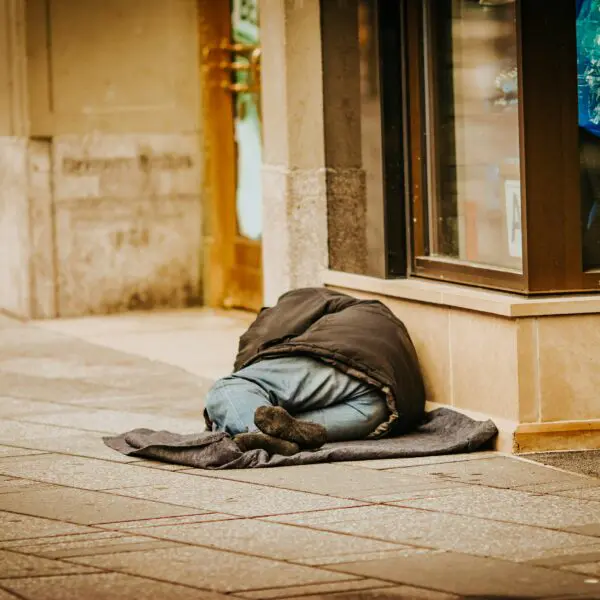 Concern for rough sleepers as Adelaide Parklands golf project recommences