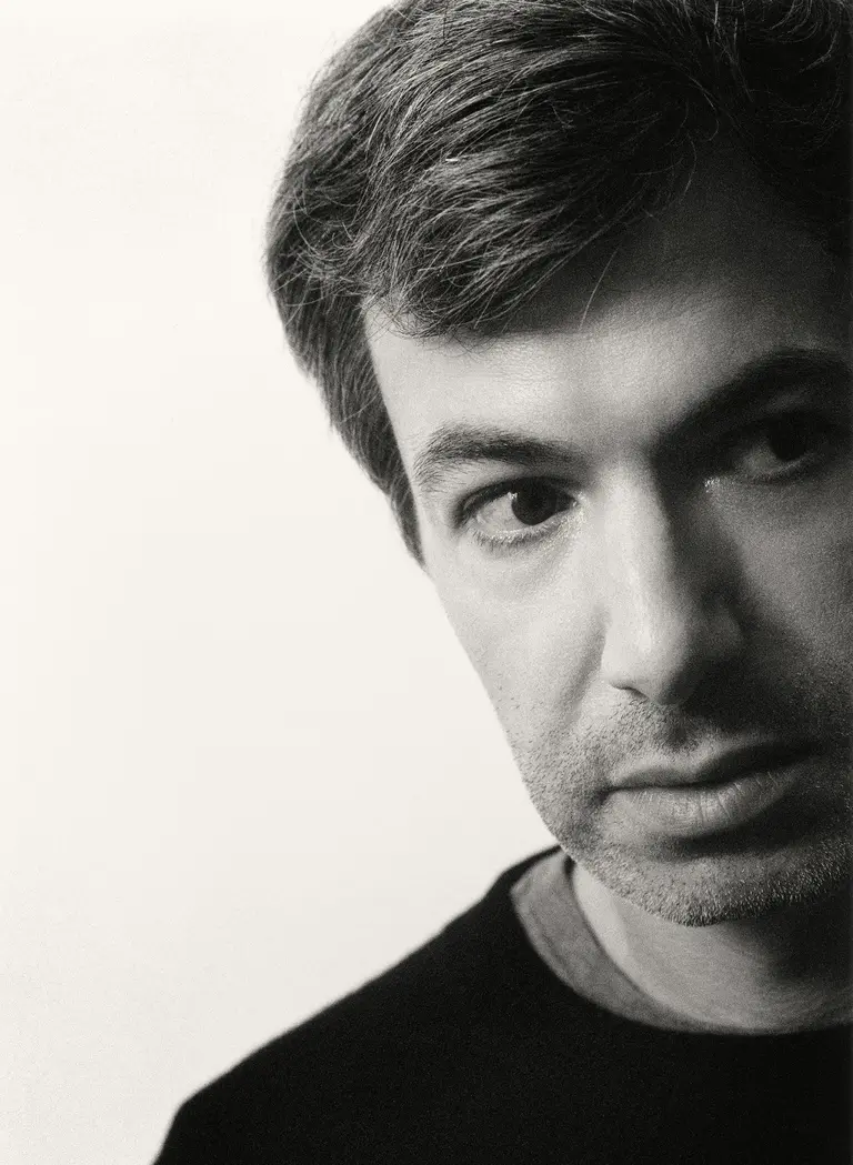 内森·菲尔德 (Nathan Fielder) 接到伊丽莎白·霍姆斯 (Elizabeth Holmes) 的意外来电：“我相信你”