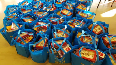100 bags of Christmas