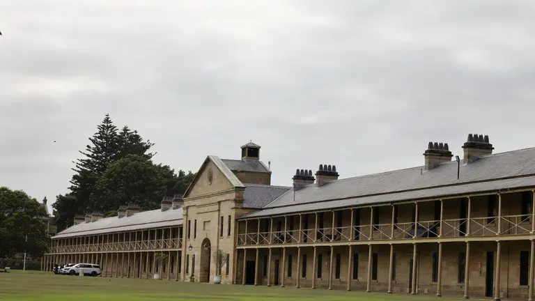 Big guns target planned sale of colonial defence site