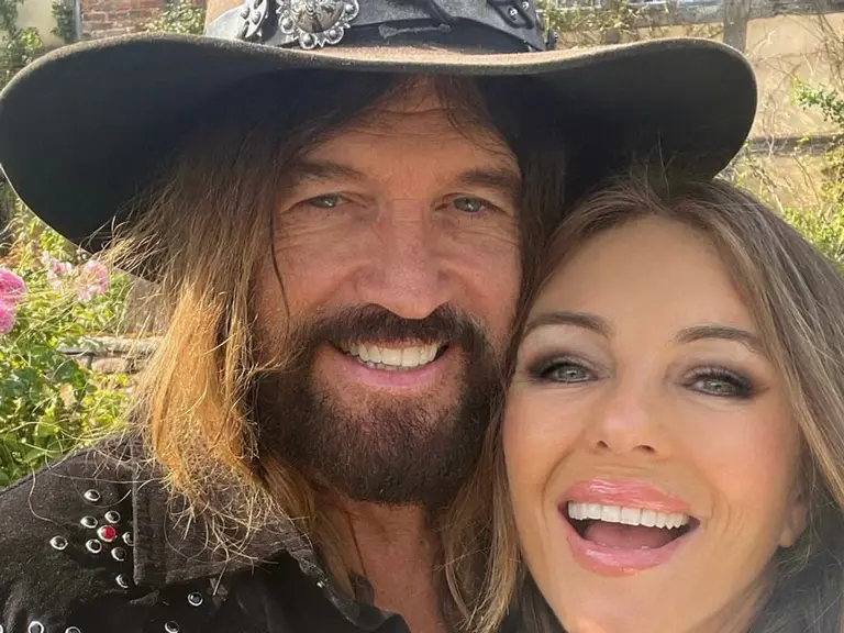 엘리자베스 허를리(Elizabeth Hurley), 빌리 레이 사이러스(Billy Ray Cyrus)와 동거 예정