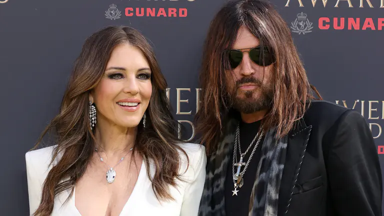 “非常重要要避免”：Liz Hurley与Billy Ray Cyrus昂贵婚前协议内情